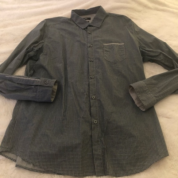 Hugo Boss Other - Hugo Boss Regular Fit pattern button down size XL